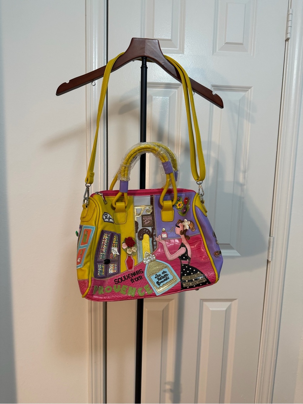 🌸 Braccialini “Souvenirs from Provence” Satchel 🌸